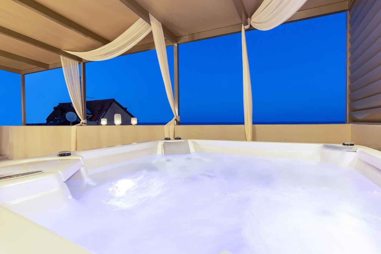 Vedi Town Luxury Apartment Kota Zakynthos Bagian luar foto