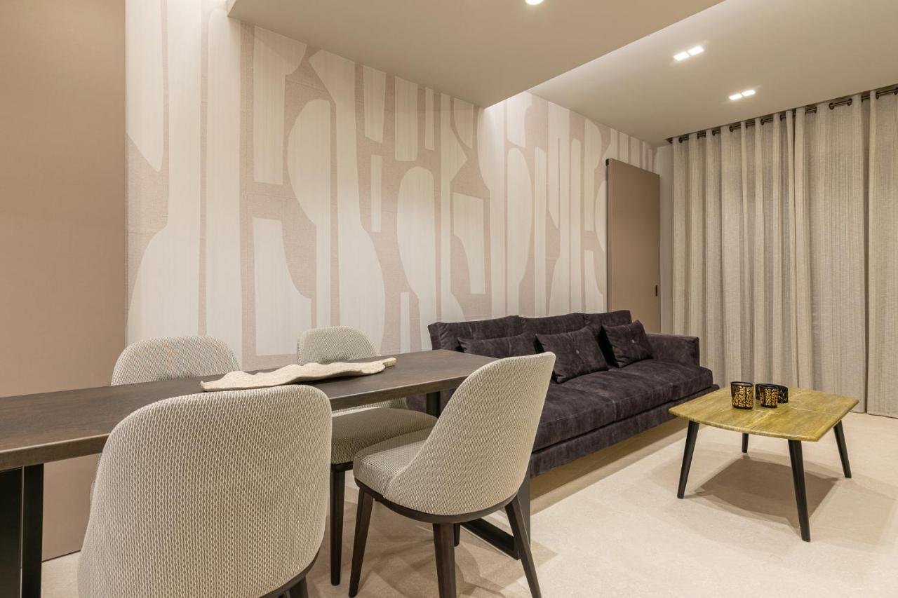 Vedi Town Luxury Apartment Kota Zakynthos Bagian luar foto
