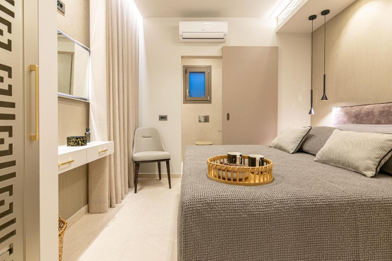 Vedi Town Luxury Apartment Kota Zakynthos Bagian luar foto